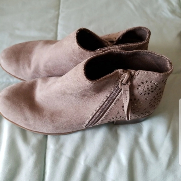 Lot of 4 Girls Boots Size 3 - Picture 2 of 4